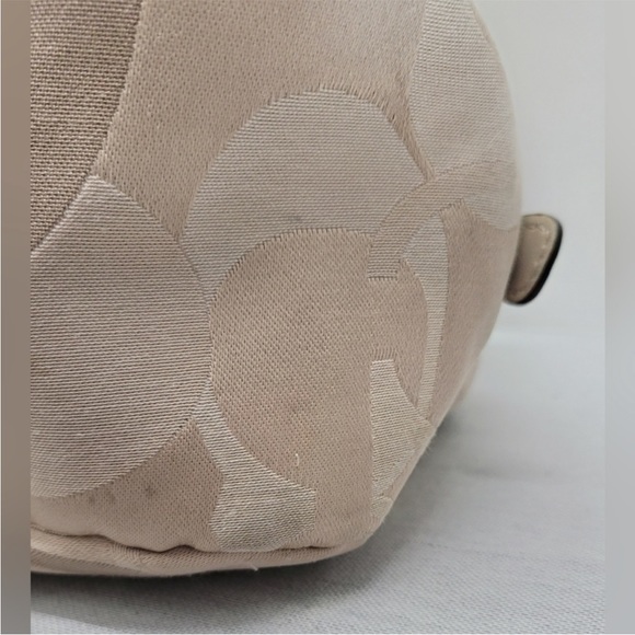 EUC Coach Signature Lexi Purse Cream/Tan - Picture 14 of 16